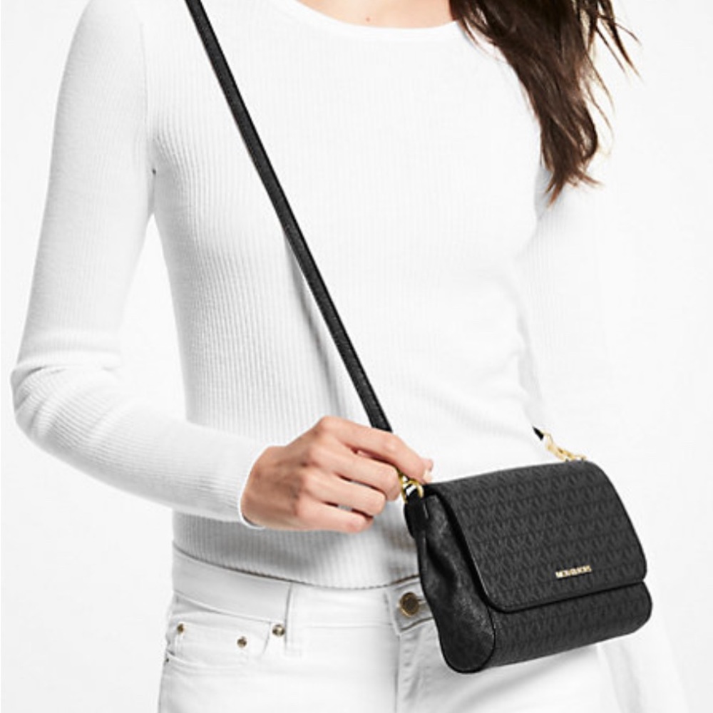 Medium Logo Convertible Crossbody Bag NWT 🏷️ 💫